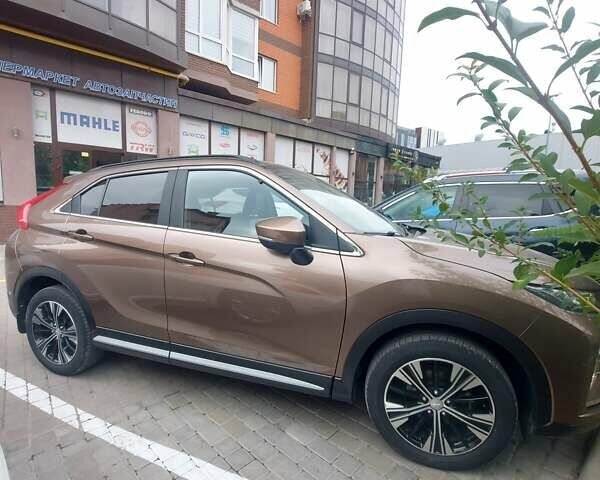 Коричневый Мицубиси Eclipse Cross, объемом двигателя 1.5 л и пробегом 49 тыс. км за 20990 $, фото 2 на Automoto.ua