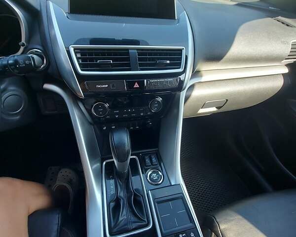 Коричневий Міцубісі Eclipse Cross, об'ємом двигуна 2 л та пробігом 49 тис. км за 22000 $, фото 6 на Automoto.ua