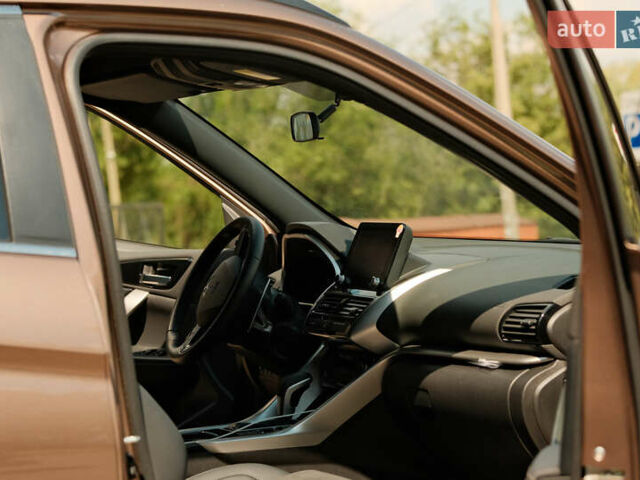 Коричневый Мицубиси Eclipse Cross, объемом двигателя 2 л и пробегом 36 тыс. км за 23000 $, фото 8 на Automoto.ua