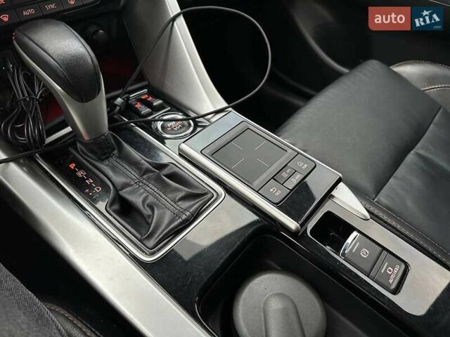 Міцубісі Eclipse Cross 2018 у Києві на Automoto.ua Червоний Міцубісі Eclipse Cross, об'ємом двигуна 1.5 л та пробігом 120 тис. км за 20490 $, фото 20 на Automoto.ua