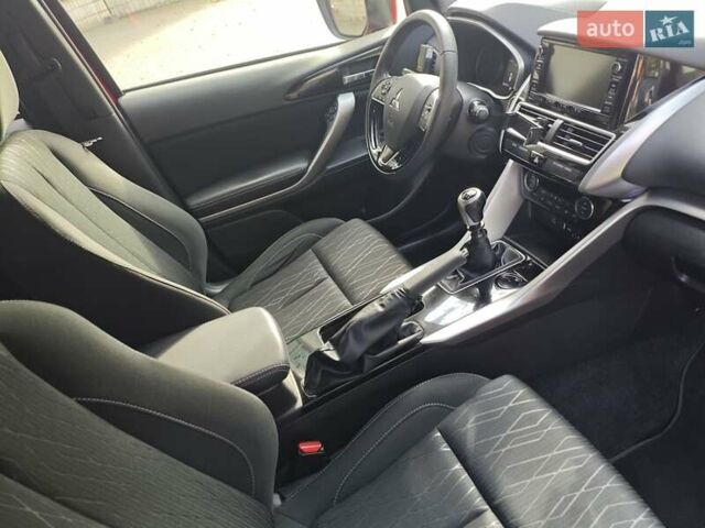 Красный Мицубиси Eclipse Cross, объемом двигателя 1.5 л и пробегом 40 тыс. км за 16777 $, фото 18 на Automoto.ua