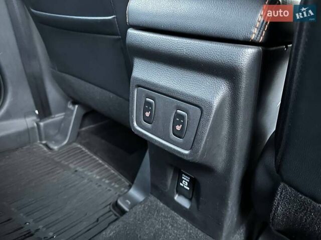 Міцубісі Eclipse Cross 2018 у Києві на Automoto.ua Червоний Міцубісі Eclipse Cross, об'ємом двигуна 1.5 л та пробігом 120 тис. км за 20490 $, фото 28 на Automoto.ua