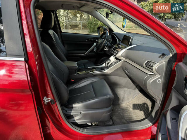 Красный Мицубиси Eclipse Cross, объемом двигателя 1.5 л и пробегом 105 тыс. км за 19200 $, фото 12 на Automoto.ua