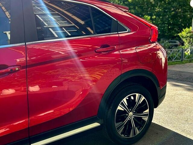 Красный Мицубиси Eclipse Cross, объемом двигателя 1.5 л и пробегом 40 тыс. км за 15000 $, фото 2 на Automoto.ua