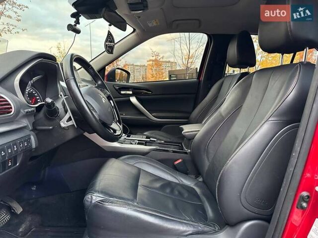 Міцубісі Eclipse Cross 2018 у Києві на Automoto.ua Червоний Міцубісі Eclipse Cross, об'ємом двигуна 1.5 л та пробігом 120 тис. км за 20490 $, фото 8 на Automoto.ua