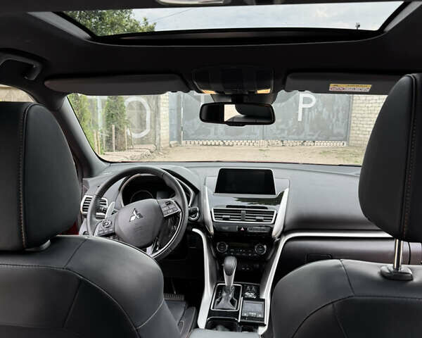 Червоний Міцубісі Eclipse Cross, об'ємом двигуна 1.5 л та пробігом 45 тис. км за 24000 $, фото 2 на Automoto.ua