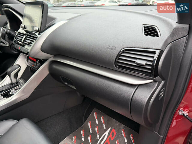 Красный Мицубиси Eclipse Cross, объемом двигателя 1.5 л и пробегом 40 тыс. км за 23900 $, фото 60 на Automoto.ua