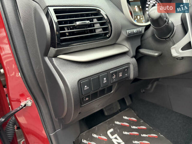 Красный Мицубиси Eclipse Cross, объемом двигателя 1.5 л и пробегом 40 тыс. км за 23900 $, фото 34 на Automoto.ua