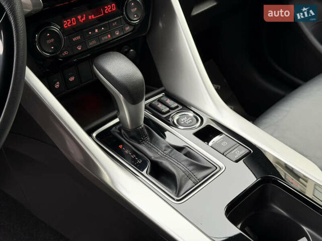 Красный Мицубиси Eclipse Cross, объемом двигателя 1.5 л и пробегом 40 тыс. км за 23900 $, фото 39 на Automoto.ua