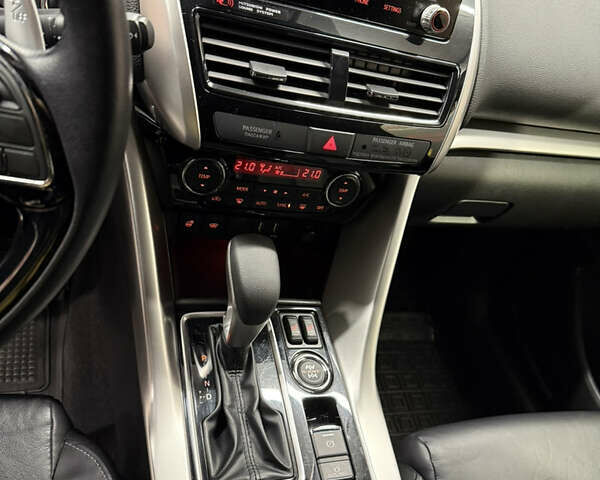 Міцубісі Eclipse Cross 2021 у Кропивницькому (Кіровограді) на Automoto.ua Червоний Міцубісі Eclipse Cross, об'ємом двигуна 1.5 л та пробігом 17 тис. км за 29500 $, фото 11 на Automoto.ua