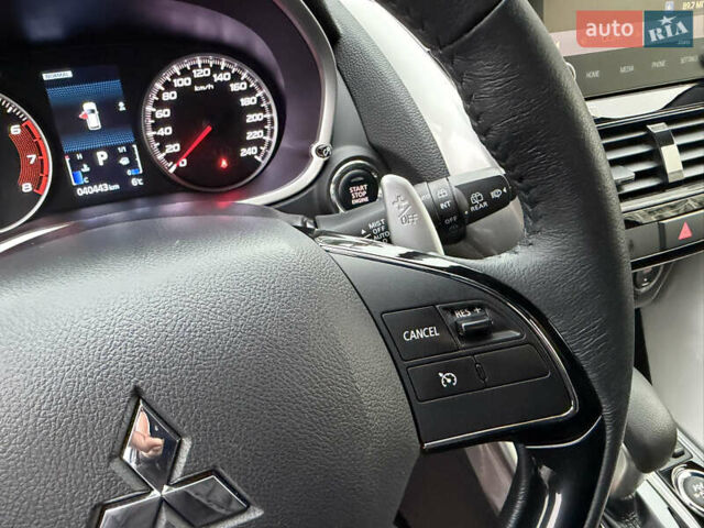 Красный Мицубиси Eclipse Cross, объемом двигателя 1.5 л и пробегом 40 тыс. км за 23900 $, фото 68 на Automoto.ua