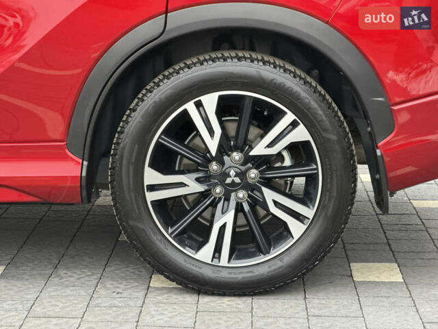 Красный Мицубиси Eclipse Cross, объемом двигателя 1.5 л и пробегом 40 тыс. км за 23900 $, фото 5 на Automoto.ua