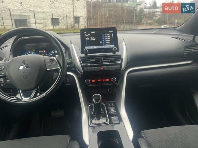 Червоний Міцубісі Eclipse Cross, об'ємом двигуна 2.36 л та пробігом 77 тис. км за 30500 $, фото 73 на Automoto.ua