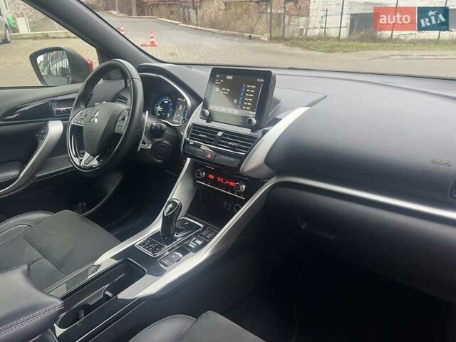 Червоний Міцубісі Eclipse Cross, об'ємом двигуна 2.36 л та пробігом 77 тис. км за 30500 $, фото 81 на Automoto.ua