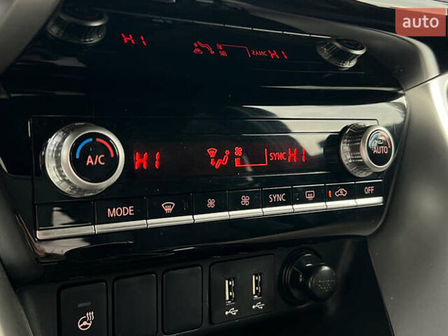 Красный Мицубиси Eclipse Cross, объемом двигателя 2.4 л и пробегом 80 тыс. км за 30999 $, фото 15 на Automoto.ua