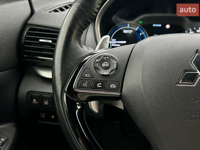 Красный Мицубиси Eclipse Cross, объемом двигателя 2.4 л и пробегом 80 тыс. км за 30999 $, фото 10 на Automoto.ua