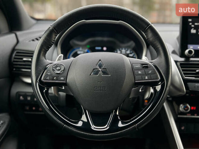 Красный Мицубиси Eclipse Cross, объемом двигателя 2.4 л и пробегом 80 тыс. км за 30999 $, фото 9 на Automoto.ua