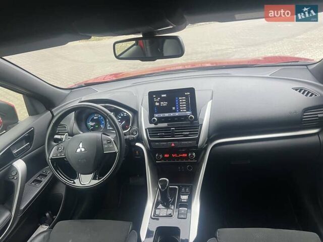 Червоний Міцубісі Eclipse Cross, об'ємом двигуна 2.36 л та пробігом 77 тис. км за 30500 $, фото 78 на Automoto.ua