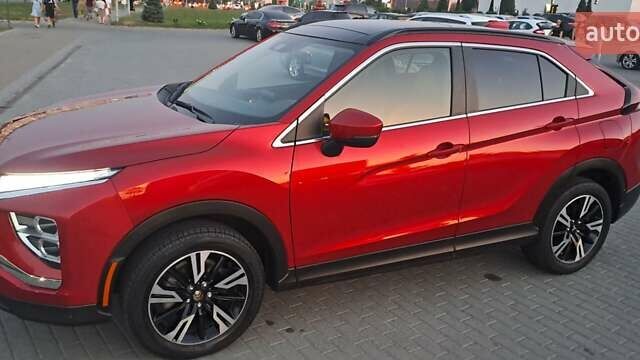 Красный Мицубиси Eclipse Cross, объемом двигателя 1.5 л и пробегом 18 тыс. км за 22100 $, фото 5 на Automoto.ua