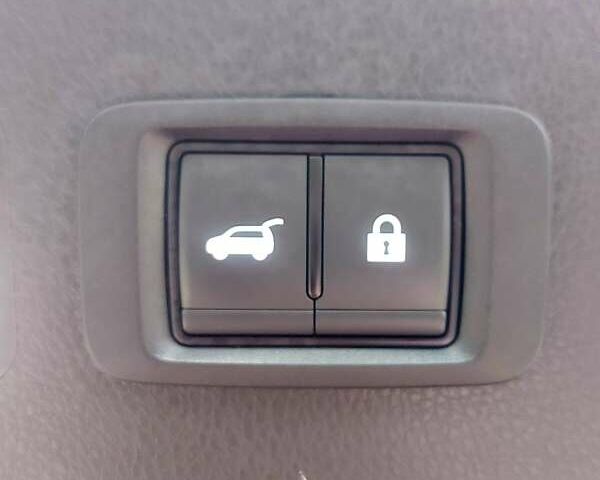 Красный Мицубиси Eclipse Cross, объемом двигателя 1.5 л и пробегом 10 тыс. км за 28500 $, фото 16 на Automoto.ua