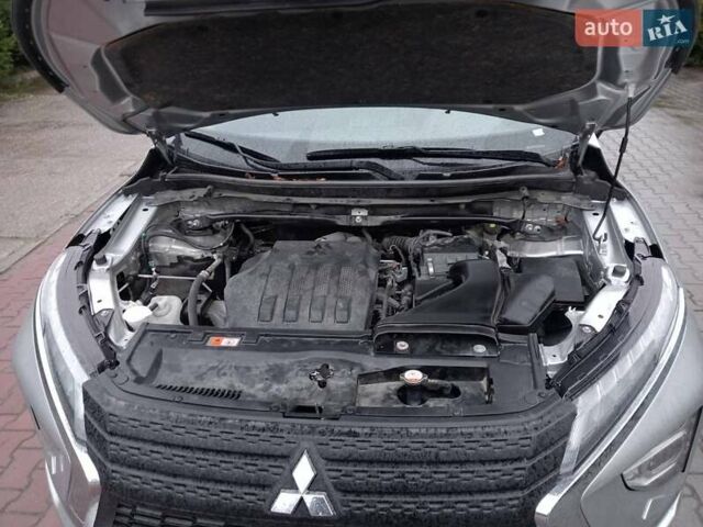 Мицубиси Eclipse Cross, объемом двигателя 1.5 л и пробегом 18 тыс. км за 18200 $, фото 4 на Automoto.ua