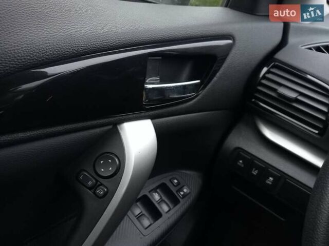 Мицубиси Eclipse Cross, объемом двигателя 1.5 л и пробегом 18 тыс. км за 18200 $, фото 2 на Automoto.ua