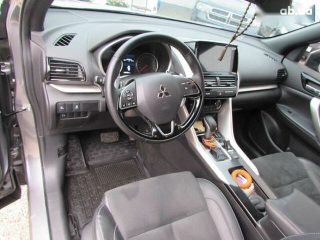 Мицубиси Eclipse Cross, объемом двигателя 2 л и пробегом 19 тыс. км за 27500 $, фото 7 на Automoto.ua