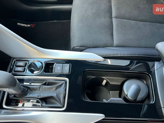 купить новое авто Мицубиси Eclipse Cross 2024 года от официального дилера АВТОГРАД ОДЕСА MITSUBISHI Мицубиси фото