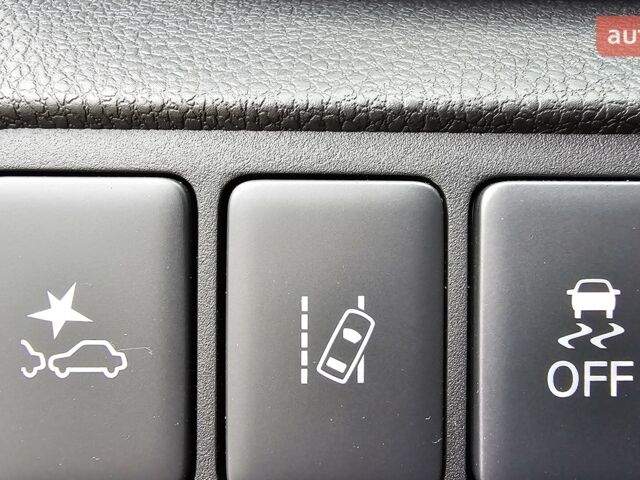 Міцубісі Eclipse Cross, об'ємом двигуна 1.5 л та пробігом 0 тис. км за 32128 $, фото 14 на Automoto.ua