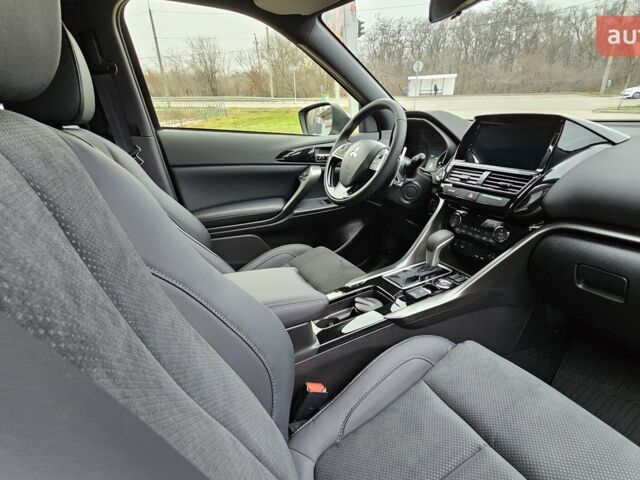 Міцубісі Eclipse Cross, об'ємом двигуна 1.5 л та пробігом 0 тис. км за 32128 $, фото 9 на Automoto.ua