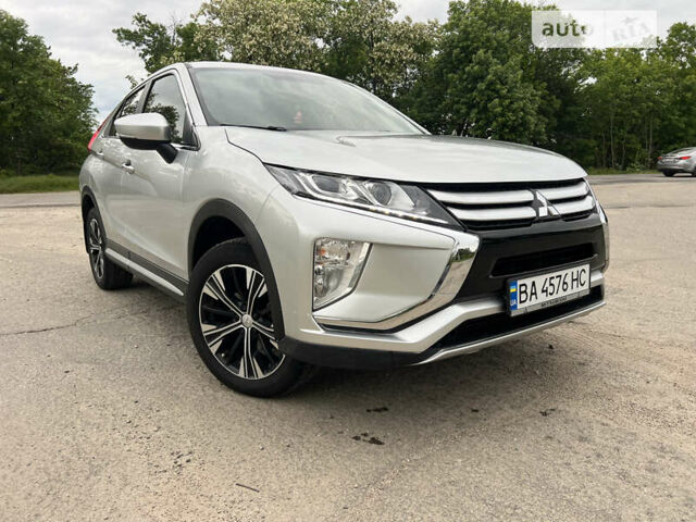 Сірий Міцубісі Eclipse Cross, об'ємом двигуна 1.5 л та пробігом 118 тис. км за 16400 $, фото 6 на Automoto.ua