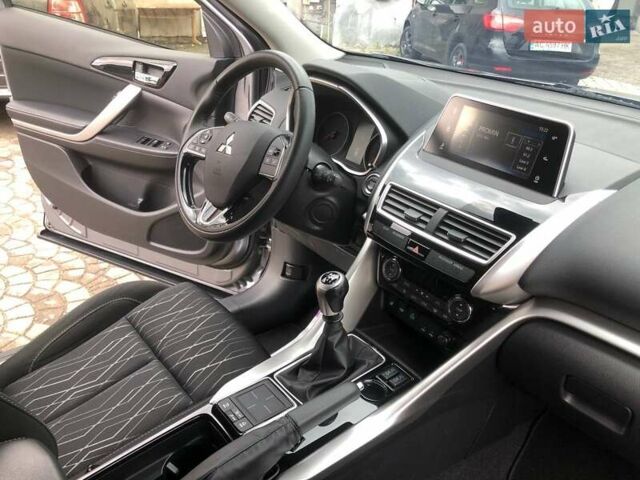 Сірий Міцубісі Eclipse Cross, об'ємом двигуна 1.5 л та пробігом 53 тис. км за 16000 $, фото 33 на Automoto.ua
