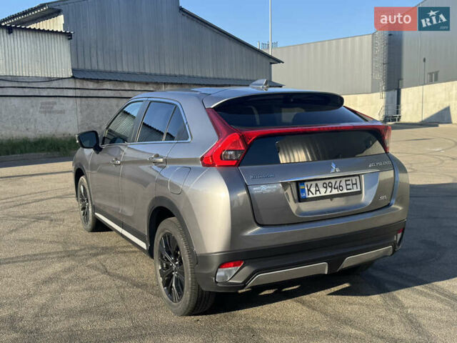Сірий Міцубісі Eclipse Cross, об'ємом двигуна 1.5 л та пробігом 74 тис. км за 18200 $, фото 2 на Automoto.ua