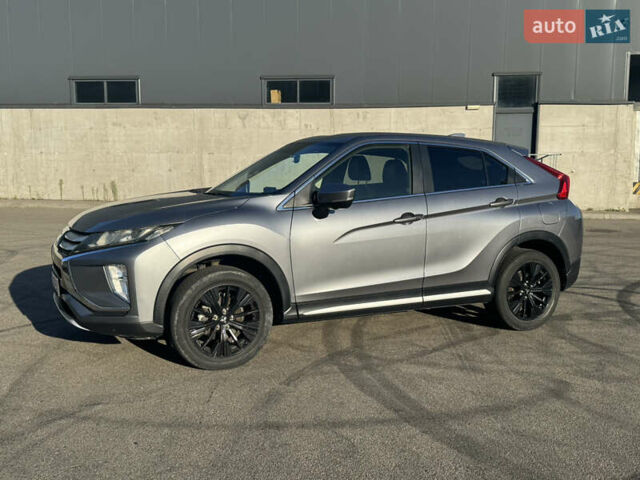 Сірий Міцубісі Eclipse Cross, об'ємом двигуна 1.5 л та пробігом 74 тис. км за 18200 $, фото 4 на Automoto.ua