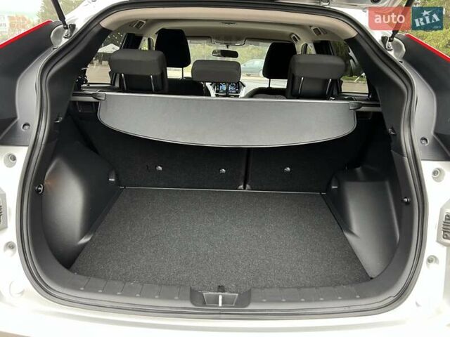 Сірий Міцубісі Eclipse Cross, об'ємом двигуна 1.5 л та пробігом 129 тис. км за 14900 $, фото 23 на Automoto.ua