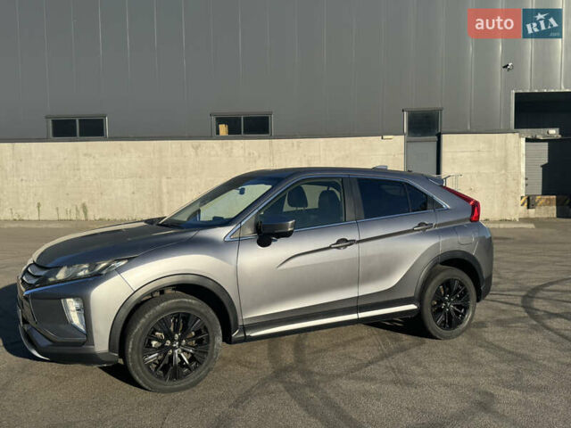 Сірий Міцубісі Eclipse Cross, об'ємом двигуна 1.5 л та пробігом 74 тис. км за 18200 $, фото 21 на Automoto.ua
