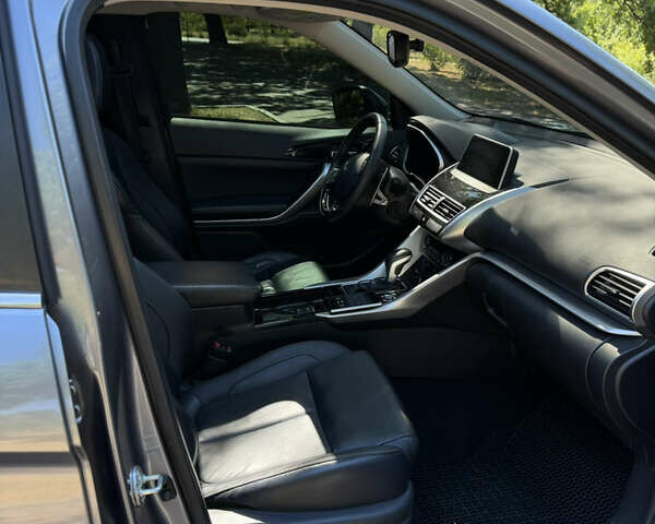 Серый Мицубиси Eclipse Cross, объемом двигателя 1.5 л и пробегом 86 тыс. км за 18400 $, фото 36 на Automoto.ua