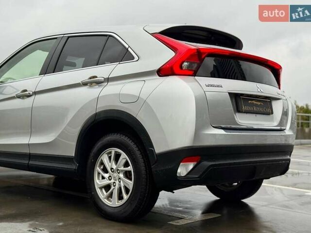 Серый Мицубиси Eclipse Cross, объемом двигателя 1.5 л и пробегом 134 тыс. км за 14990 $, фото 12 на Automoto.ua