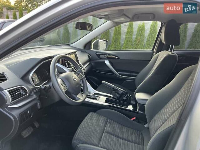 Сірий Міцубісі Eclipse Cross, об'ємом двигуна 1.5 л та пробігом 129 тис. км за 14900 $, фото 20 на Automoto.ua
