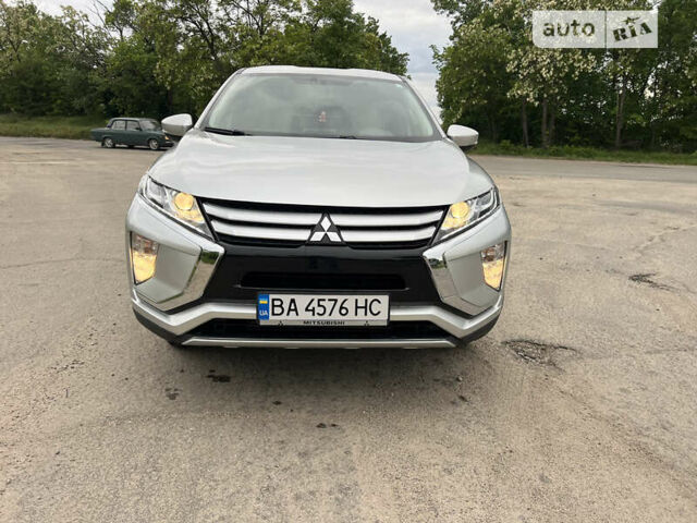 Сірий Міцубісі Eclipse Cross, об'ємом двигуна 1.5 л та пробігом 118 тис. км за 16400 $, фото 18 на Automoto.ua