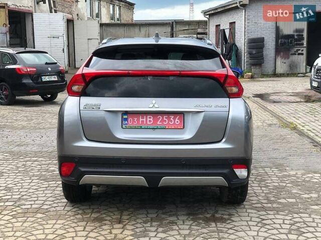 Серый Мицубиси Eclipse Cross, объемом двигателя 1.5 л и пробегом 53 тыс. км за 16900 $, фото 3 на Automoto.ua