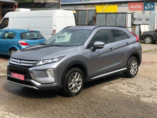 Серый Мицубиси Eclipse Cross, объемом двигателя 1.5 л и пробегом 53 тыс. км за 16900 $, фото 6 на Automoto.ua