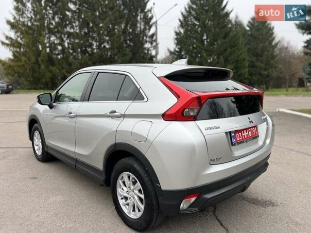 Сірий Міцубісі Eclipse Cross, об'ємом двигуна 1.5 л та пробігом 129 тис. км за 14900 $, фото 4 на Automoto.ua