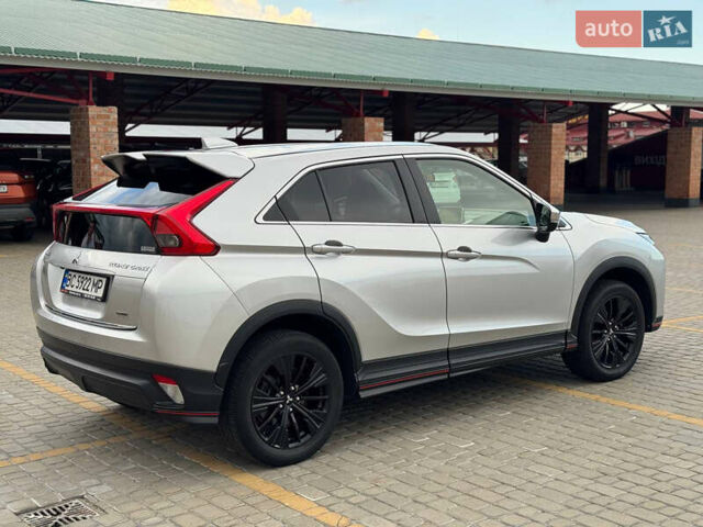 Сірий Міцубісі Eclipse Cross, об'ємом двигуна 1.5 л та пробігом 55 тис. км за 17800 $, фото 5 на Automoto.ua