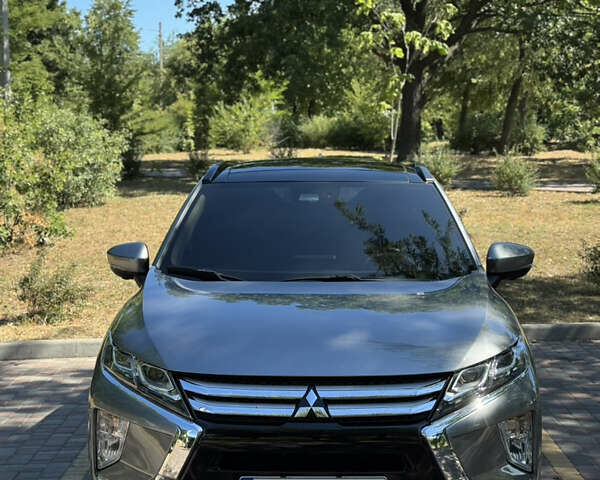 Серый Мицубиси Eclipse Cross, объемом двигателя 1.5 л и пробегом 86 тыс. км за 18400 $, фото 3 на Automoto.ua