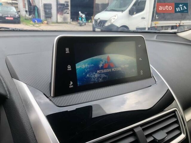 Серый Мицубиси Eclipse Cross, объемом двигателя 1.5 л и пробегом 53 тыс. км за 16900 $, фото 24 на Automoto.ua