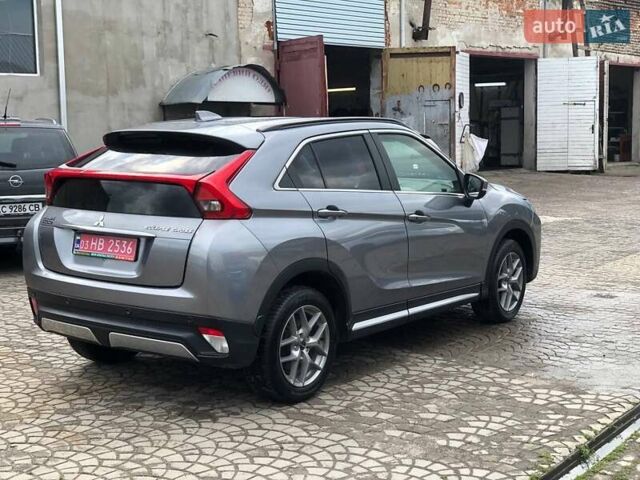 Сірий Міцубісі Eclipse Cross, об'ємом двигуна 1.5 л та пробігом 53 тис. км за 16000 $, фото 2 на Automoto.ua