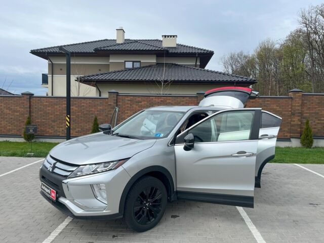 Сірий Міцубісі Eclipse Cross, об'ємом двигуна 1.5 л та пробігом 44 тис. км за 15490 $, фото 28 на Automoto.ua