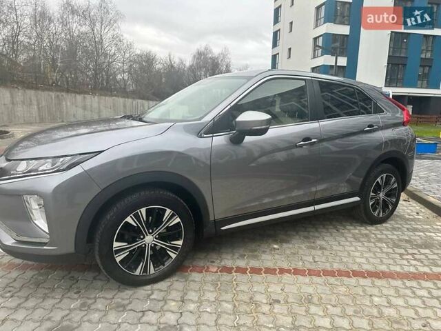 Сірий Міцубісі Eclipse Cross, об'ємом двигуна 1.5 л та пробігом 100 тис. км за 15700 $, фото 6 на Automoto.ua