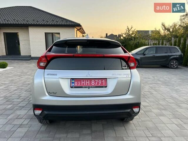 Сірий Міцубісі Eclipse Cross, об'ємом двигуна 1.5 л та пробігом 129 тис. км за 14900 $, фото 5 на Automoto.ua